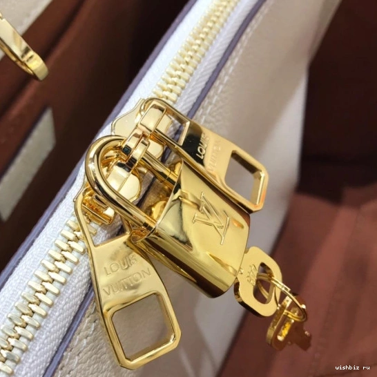 WIS MONTAIGNE VUITTON MM LOUIS 1015